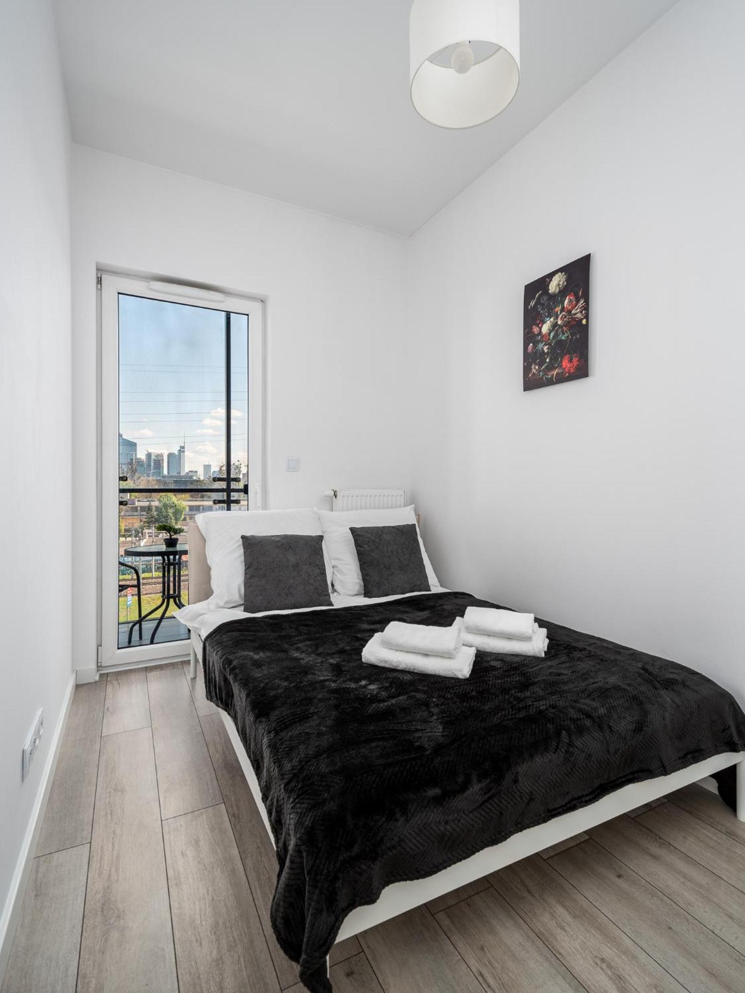 Apart D&k Free Parking Aleja Prymasa Tysiaclecia 83a Apartament Warszawa